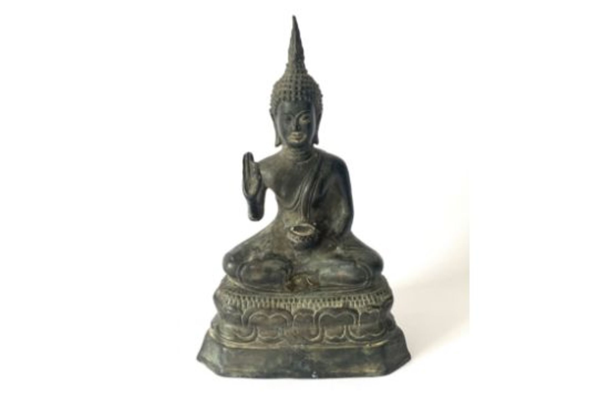 Alter traditioneller Buddha