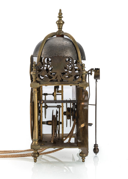 A SMALL FRENCH LANTERN CLOCK - Image 3 of 4