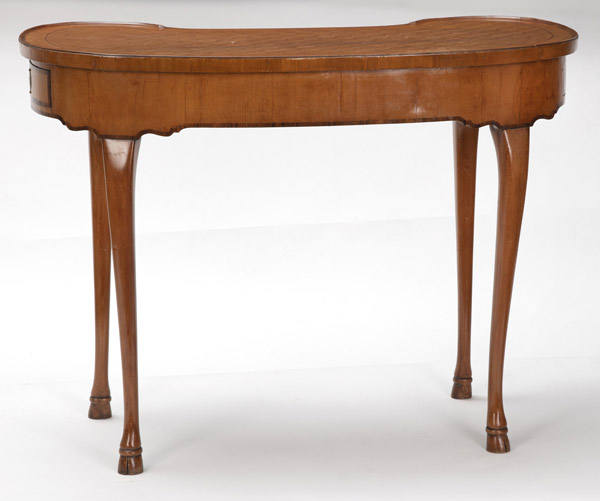 A GERMAN BRASS MOUNTED CEDAR, KINGWOOD AND FRUITWOOD PARQUETRY WRITING TABLE - Image 5 of 7