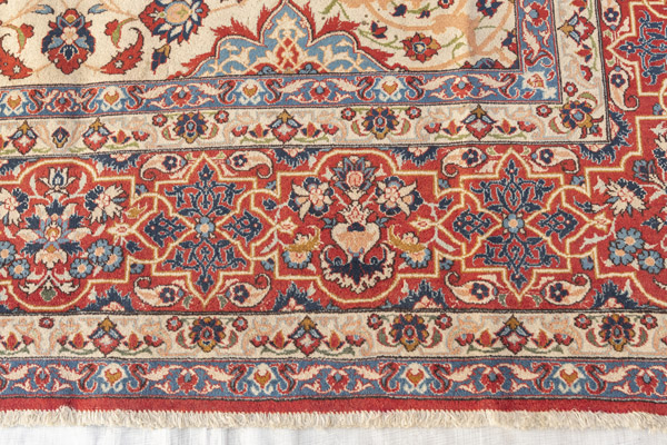 A white background Isfahan Najafabad carpet - Image 4 of 9