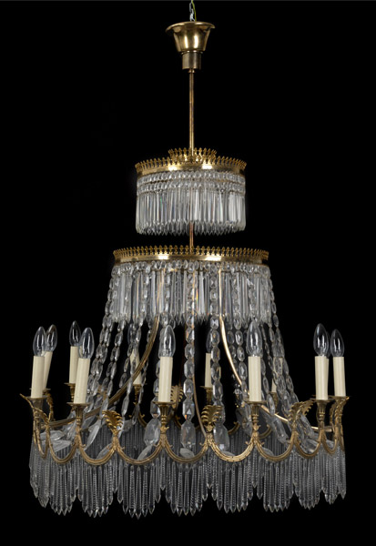 A GERMAN ORMOLU MOUNTED AND CUT GLASS TWELFE LIGHT CHANDELIER - Image 20 of 26