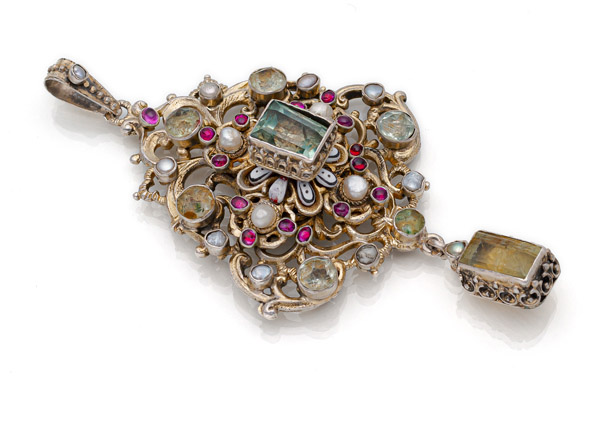 A RENAISSANCE STYLE PENDANT - Image 2 of 3