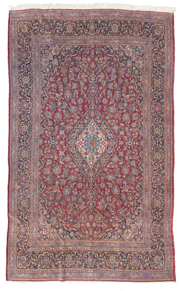 A semi-antique Kashan carpet with central medallion - Image 8 of 8
