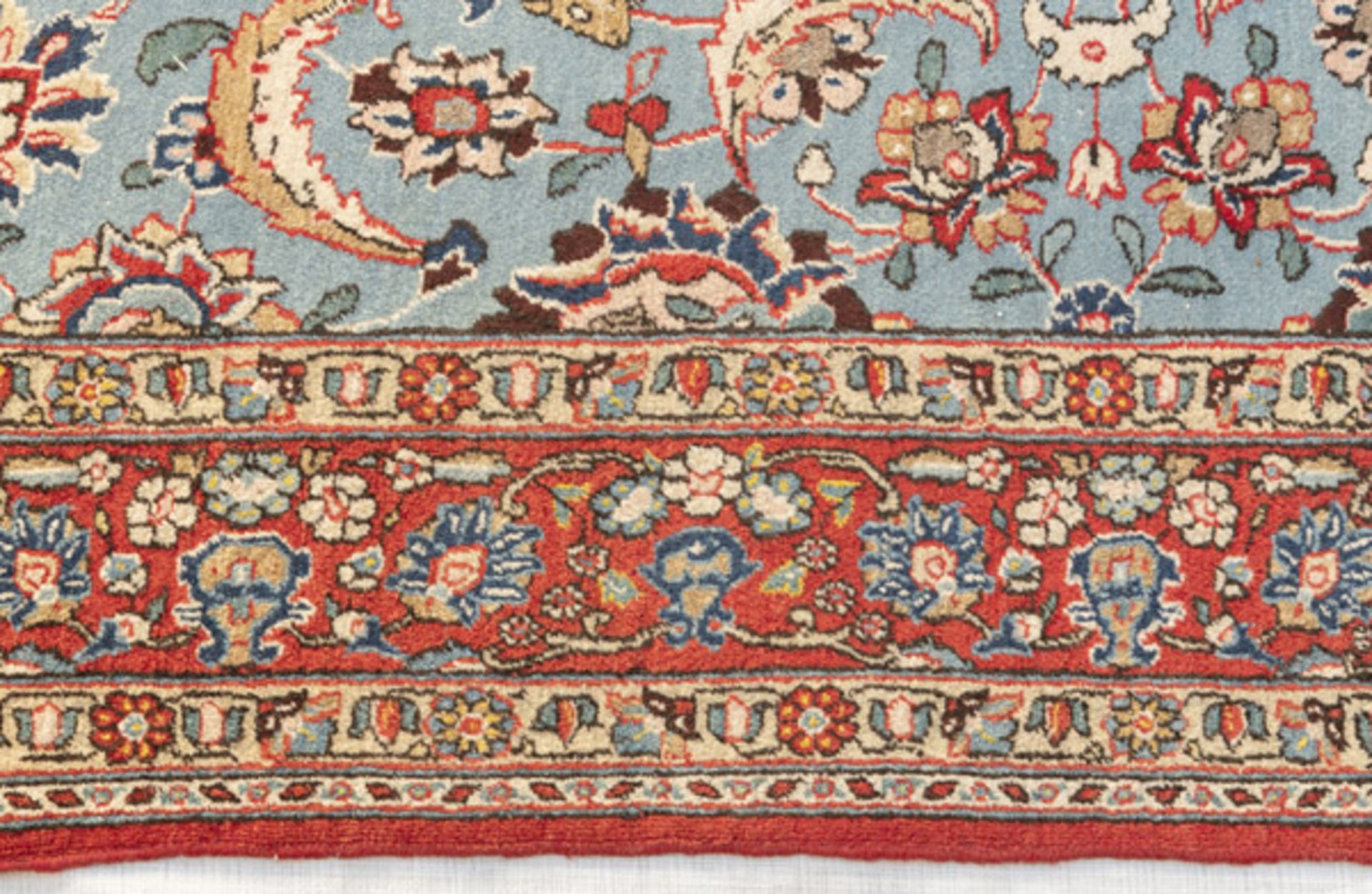 A light blue floral and animal patterned Tabriz rug - Image 5 of 8