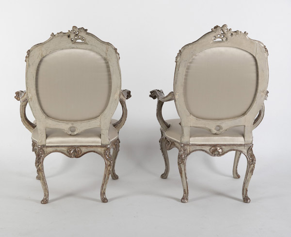 A SET OF FOUR GERMAN SILVERED AND GILTWOOD FAUTEUILS - Image 23 of 27