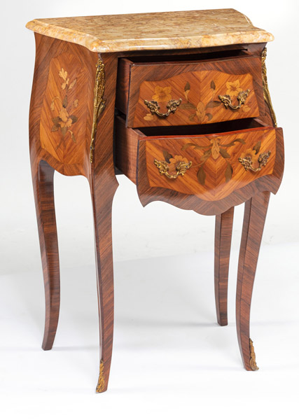 A PAIR OF LOUIS-XV-STYLE BRONZE MOUNTED OCCASIONAL COMMODES - Image 4 of 9