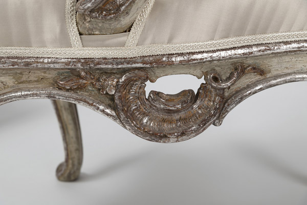 A SET OF FOUR GERMAN SILVERED AND GILTWOOD FAUTEUILS - Image 18 of 27