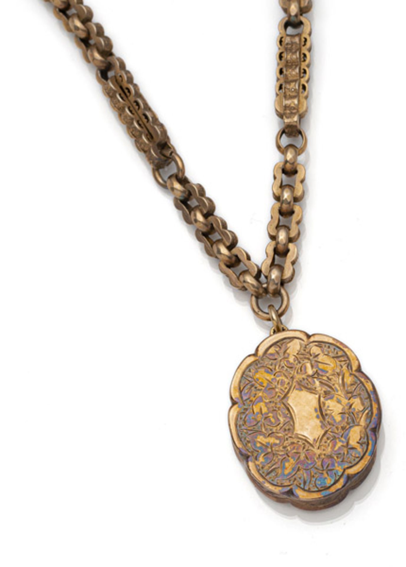 A VICTORIAN SCENT MEDAILLON PENDANT AND NECKLACE