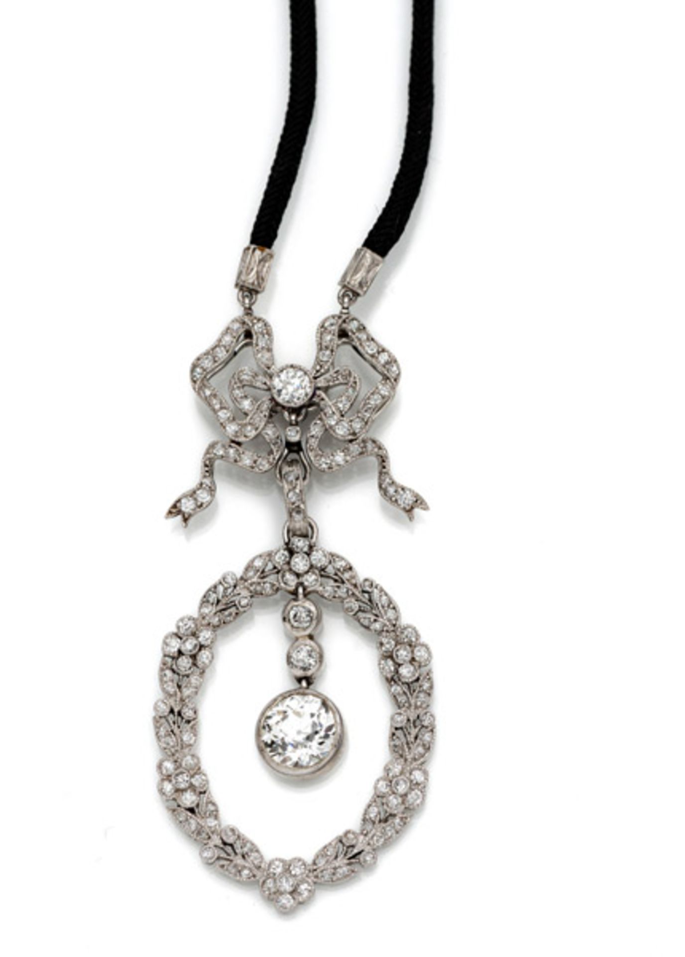 A BELLE-EPOQUE DIAMOND PENDANT