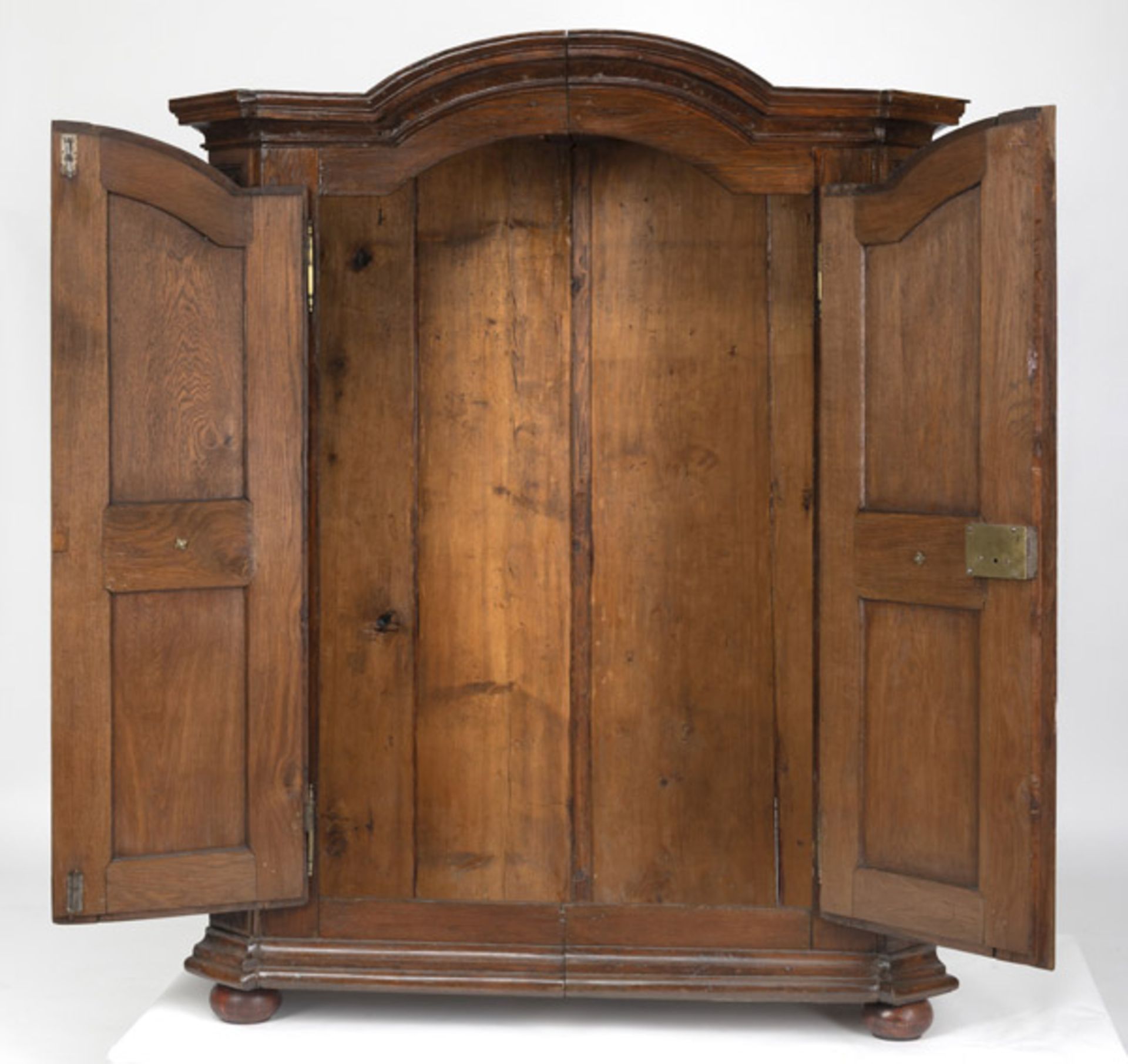 A NEOCLASSICAL BRASS MOUNTED CARVED OAKWOOD FRUITWOOD AND BOG OAK CUPBOARD - Image 3 of 6