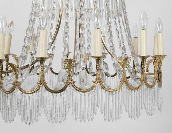 A GERMAN ORMOLU MOUNTED AND CUT GLASS TWELFE LIGHT CHANDELIER - Image 7 of 26