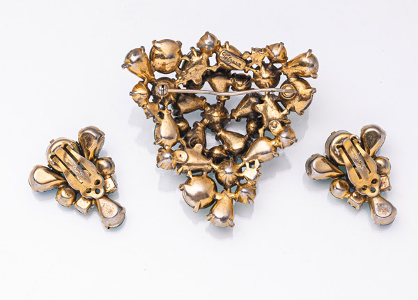 SCHIAPARELLI VINTAGE SET - EARCLIPS AND BROOCH - Image 2 of 3