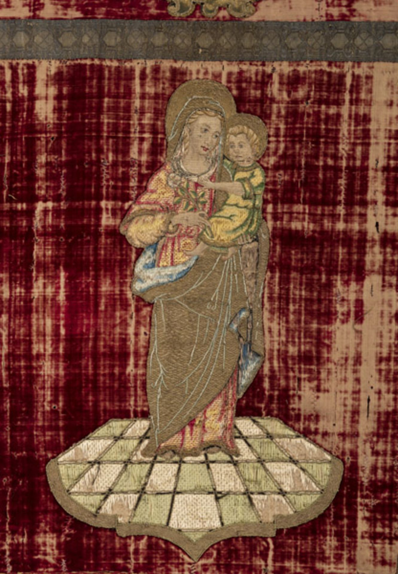ANTEPENDIUM WITH VIRGIN AND CHILD, BISHOP AND A COAT OF ARMS - Image 3 of 5