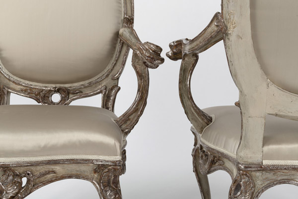 A SET OF FOUR GERMAN SILVERED AND GILTWOOD FAUTEUILS - Image 9 of 27