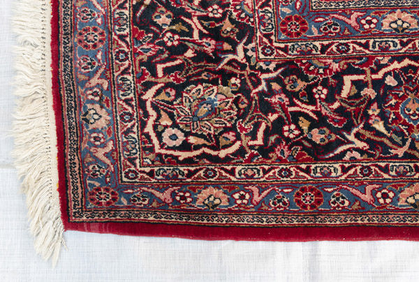 A semi-antique Kashan carpet with central medallion - Image 3 of 8