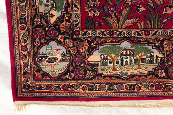 A Semi antique pictorial Kashan rug - Image 4 of 5