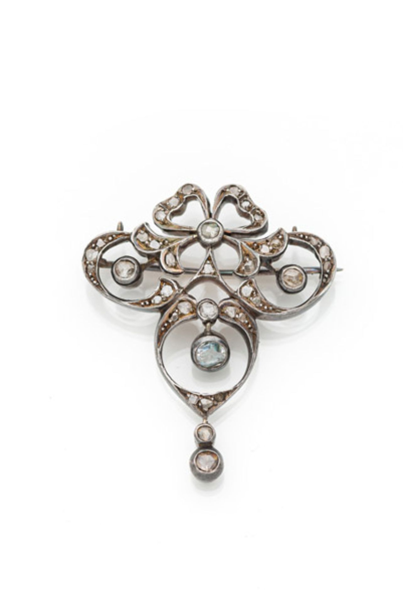 A DIAMOND BROOCH/PENDANT