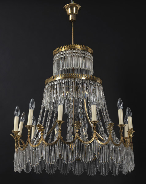 A GERMAN ORMOLU MOUNTED AND CUT GLASS TWELFE LIGHT CHANDELIER - Image 15 of 26