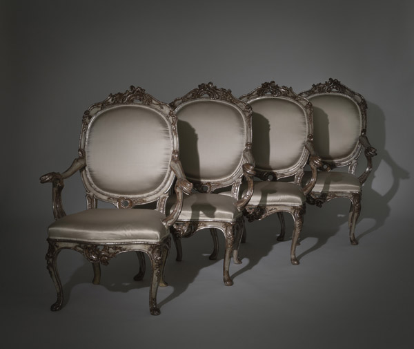 A SET OF FOUR GERMAN SILVERED AND GILTWOOD FAUTEUILS - Image 3 of 27