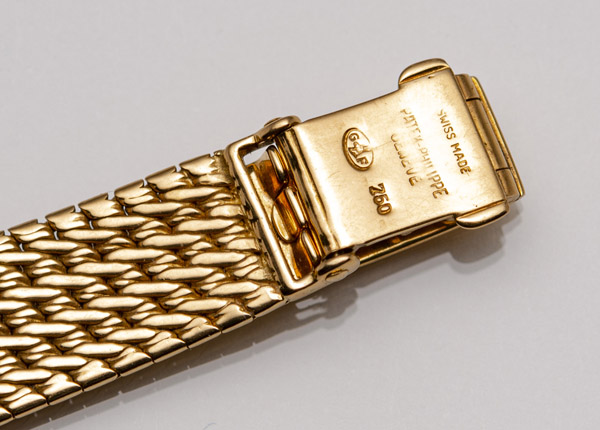 A LADY'S GOLD WATCH - PATEK PHILIPPE - Image 4 of 5