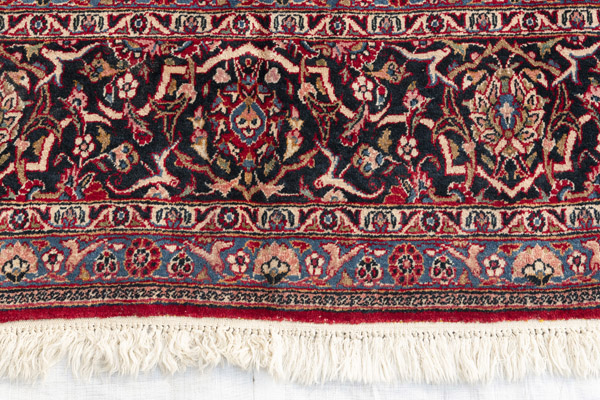 A semi-antique Kashan carpet with central medallion - Image 2 of 8