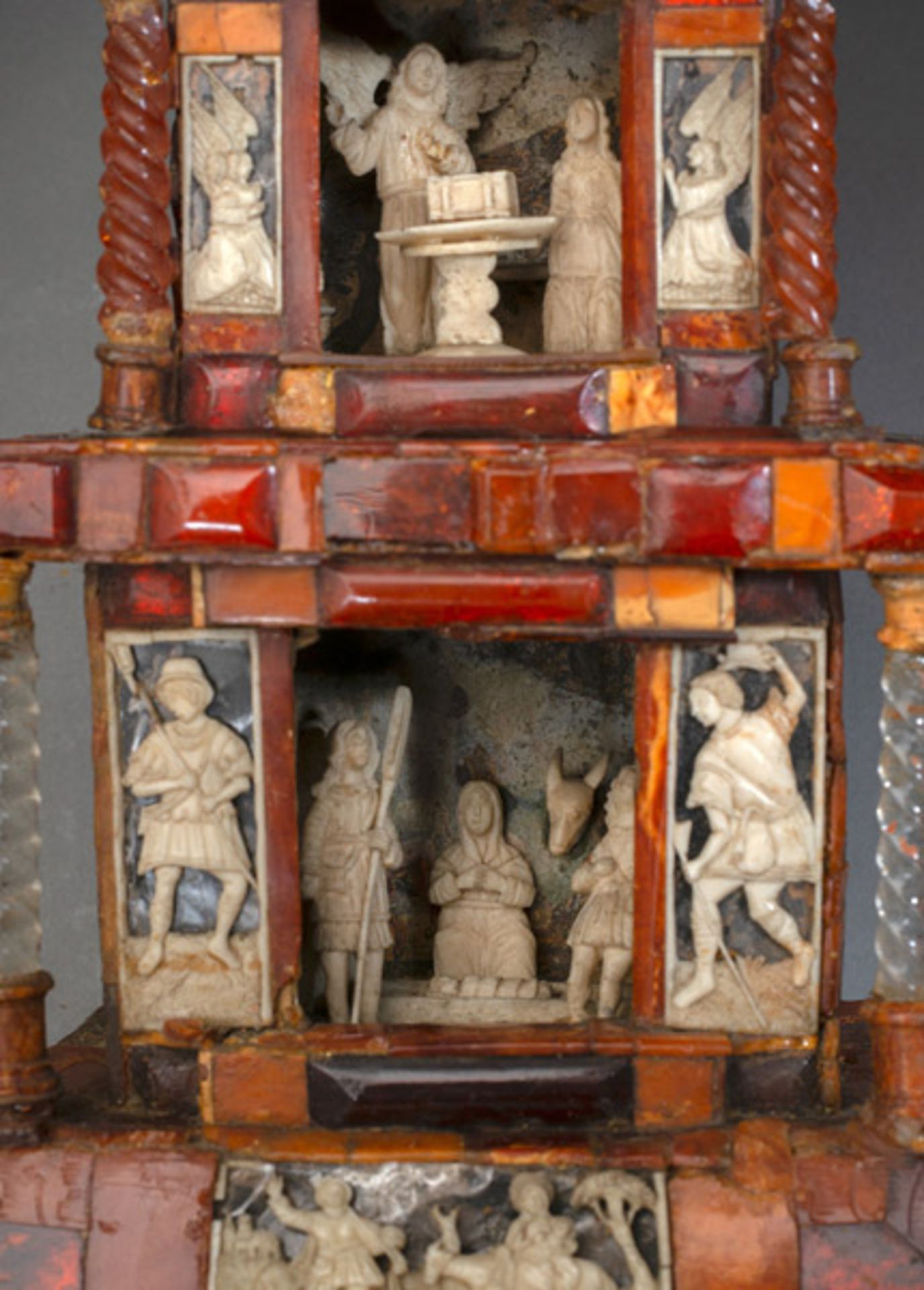 A RARE TORTOISE SHELL AND IVORY MOUNTED WOOD HOUSE ALTAR - Image 5 of 7