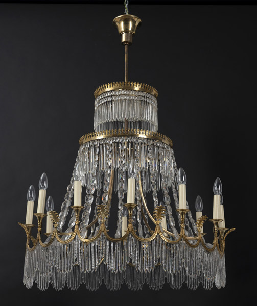 A GERMAN ORMOLU MOUNTED AND CUT GLASS TWELFE LIGHT CHANDELIER - Image 14 of 26