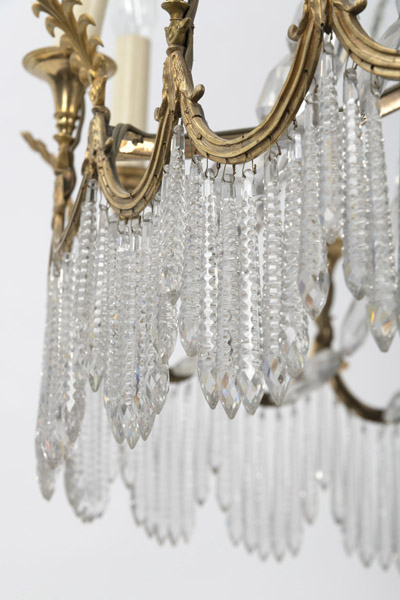 A GERMAN ORMOLU MOUNTED AND CUT GLASS TWELFE LIGHT CHANDELIER - Image 12 of 26