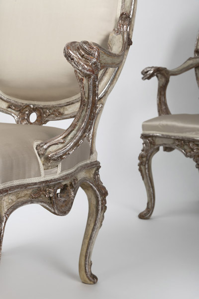 A SET OF FOUR GERMAN SILVERED AND GILTWOOD FAUTEUILS - Image 21 of 27