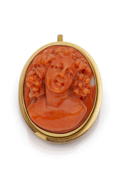 A CAMEO BROOCH WITH BACCHANTINE