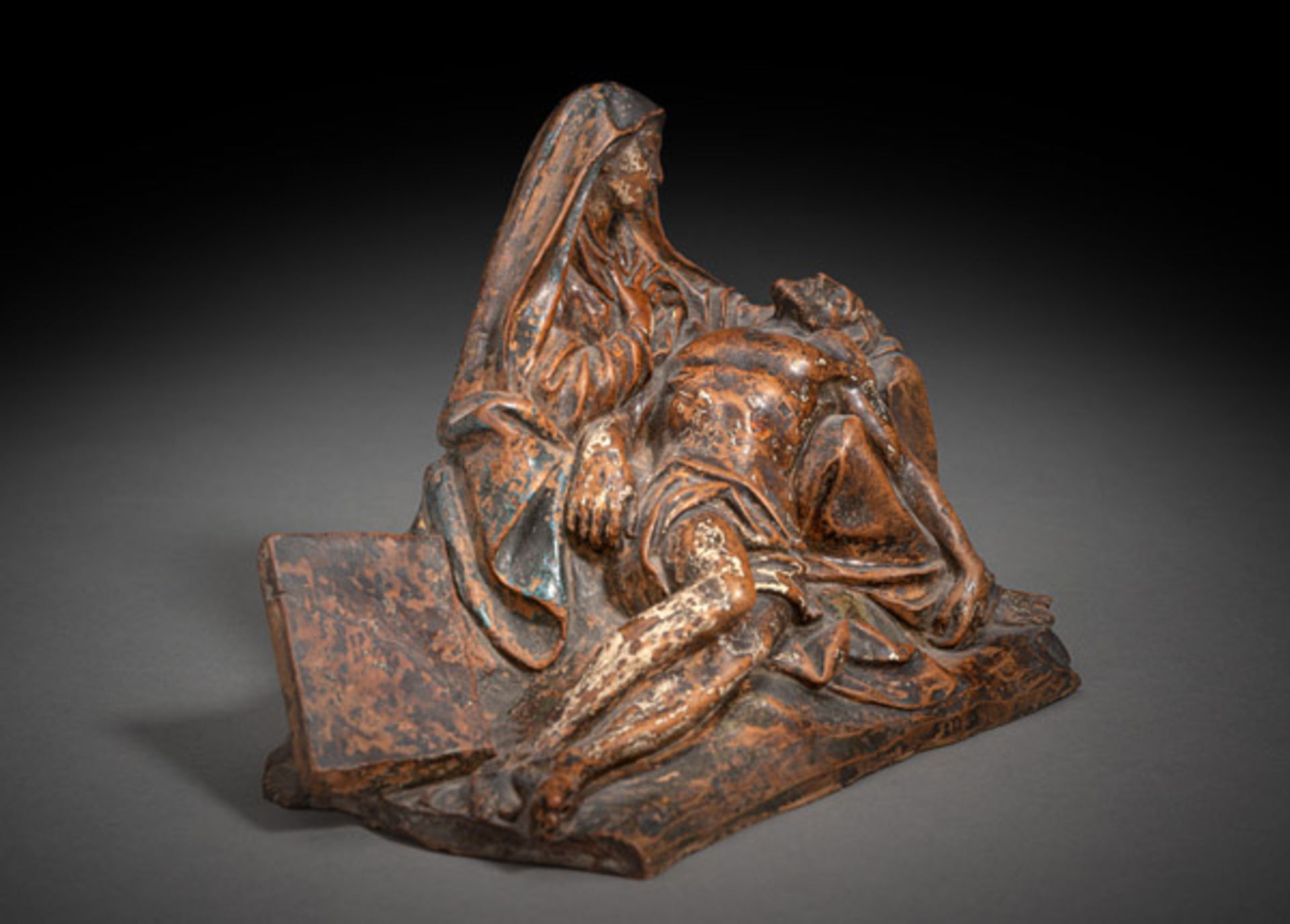 A FINE TERRACOTTA PIETA GROUP - Image 2 of 5