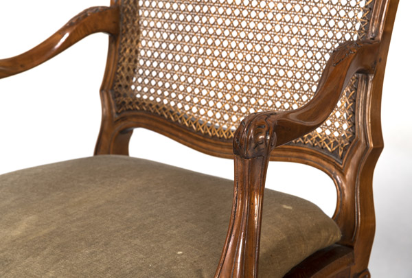 A SET OF FOUR SOUTHGERMAN BAROQUE CARVED WALNUT FAUTEUILS AND A SET OF FOUR STOOLS - Image 8 of 14