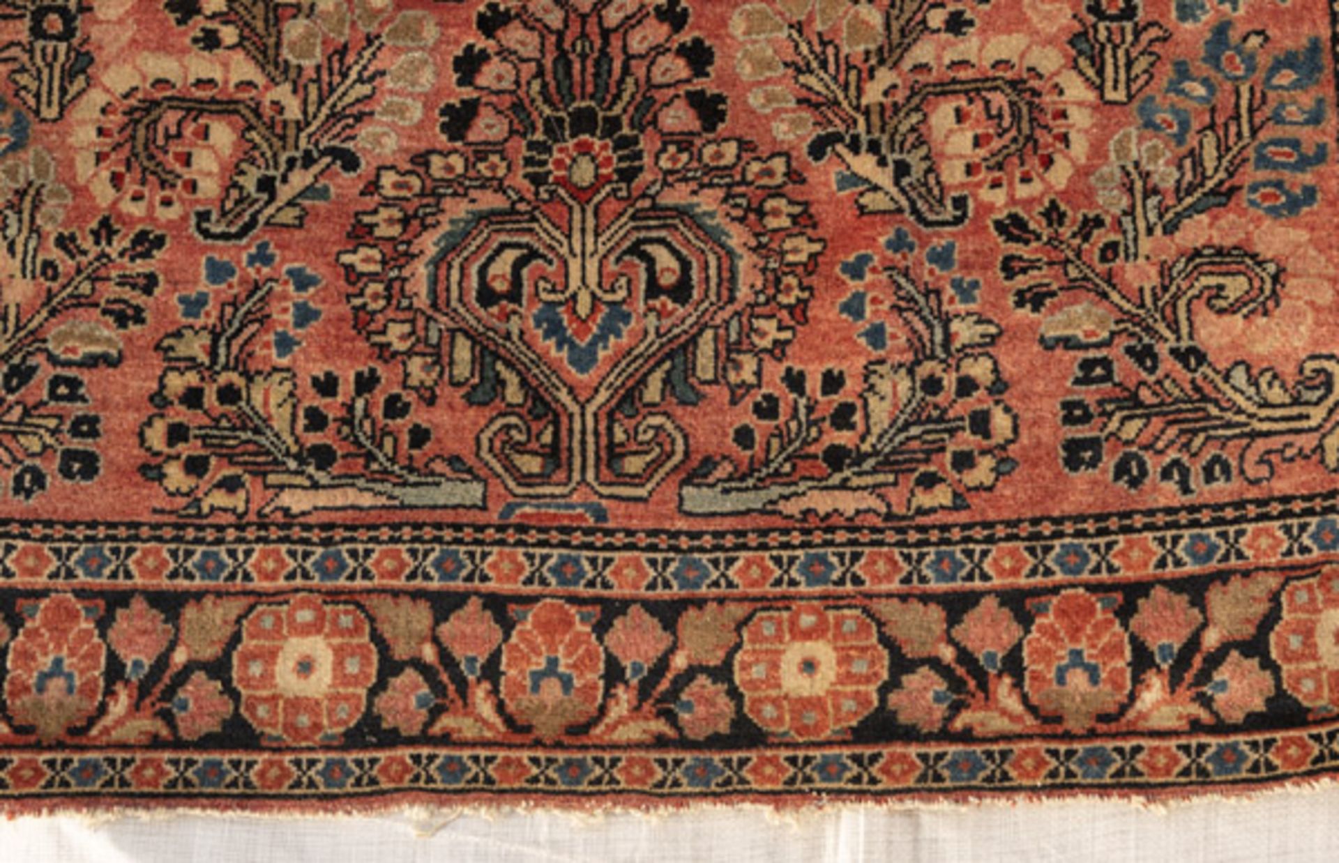 A semi antique Sarouk rug - Image 3 of 5