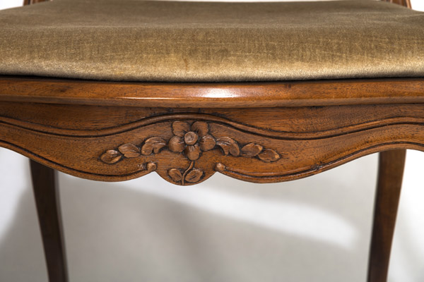 A SET OF FOUR SOUTHGERMAN BAROQUE CARVED WALNUT FAUTEUILS AND A SET OF FOUR STOOLS - Image 10 of 14