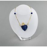 Lapis-Anhänger mit Goldfigur und Lapis-Gold-Collier