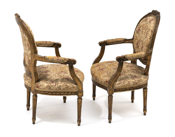 A LOUIS XVI STYLE SETTEE AND TWO FAUTEUILS - Image 5 of 12