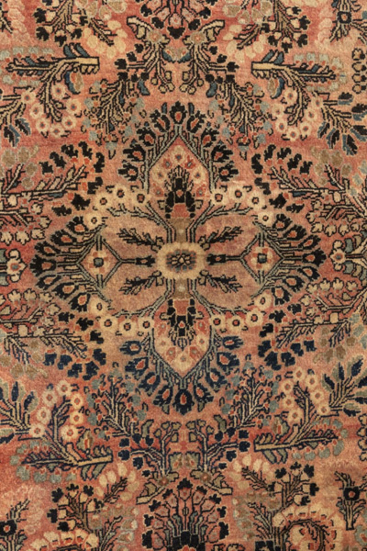 A semi antique Sarouk rug - Image 4 of 5