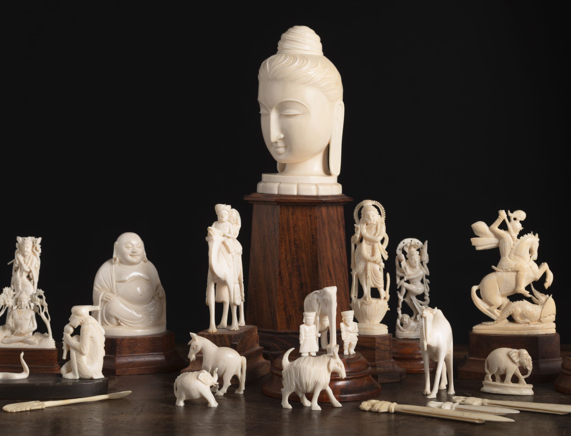 LOT OF IVORY OBJECTS: A BUDDHA HEAD, DEITIES, ANIMALS, NAPKIN RINGS, SMALL LETTER OPNERS AND OTHERS - Image 3 of 5