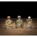 Drei innen bemalte Glas-Snuffbottle mit Darstellungen von Gänsen und Vögeln