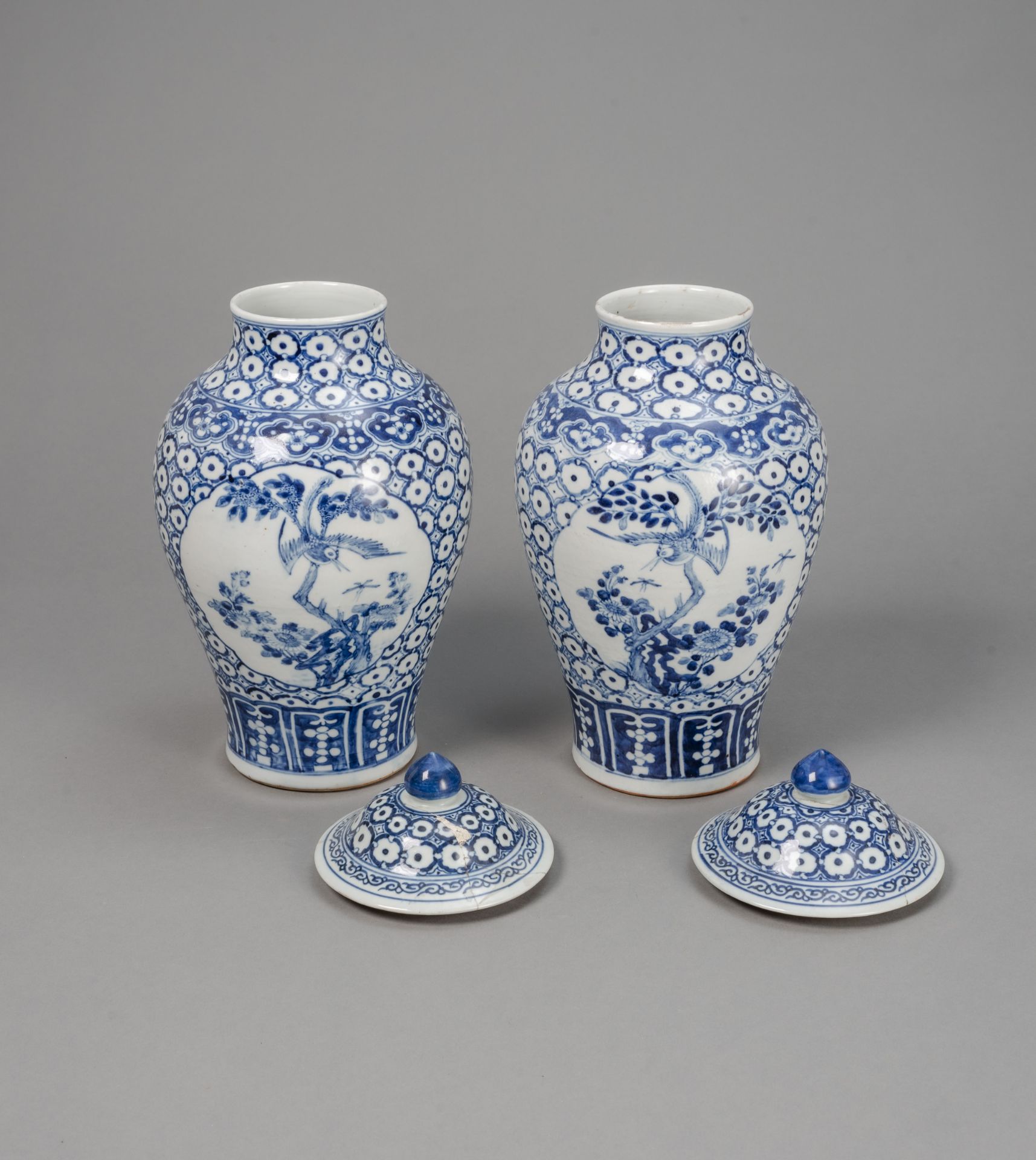 A PAIR OF UNDERGLAZE-BLUE PAINTED PORCELAIN VASES WITH COVERS - Image 2 of 3
