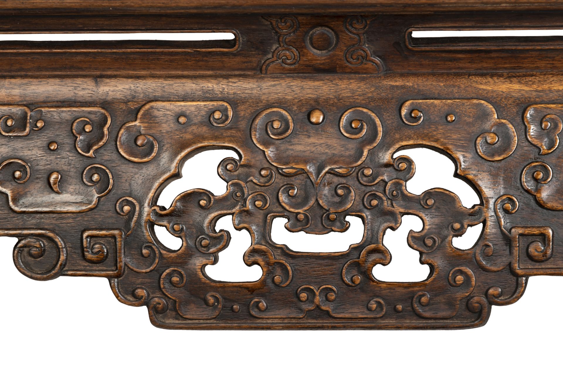 A FINELY CARVED HARDWOOD THRONE - Image 9 of 11