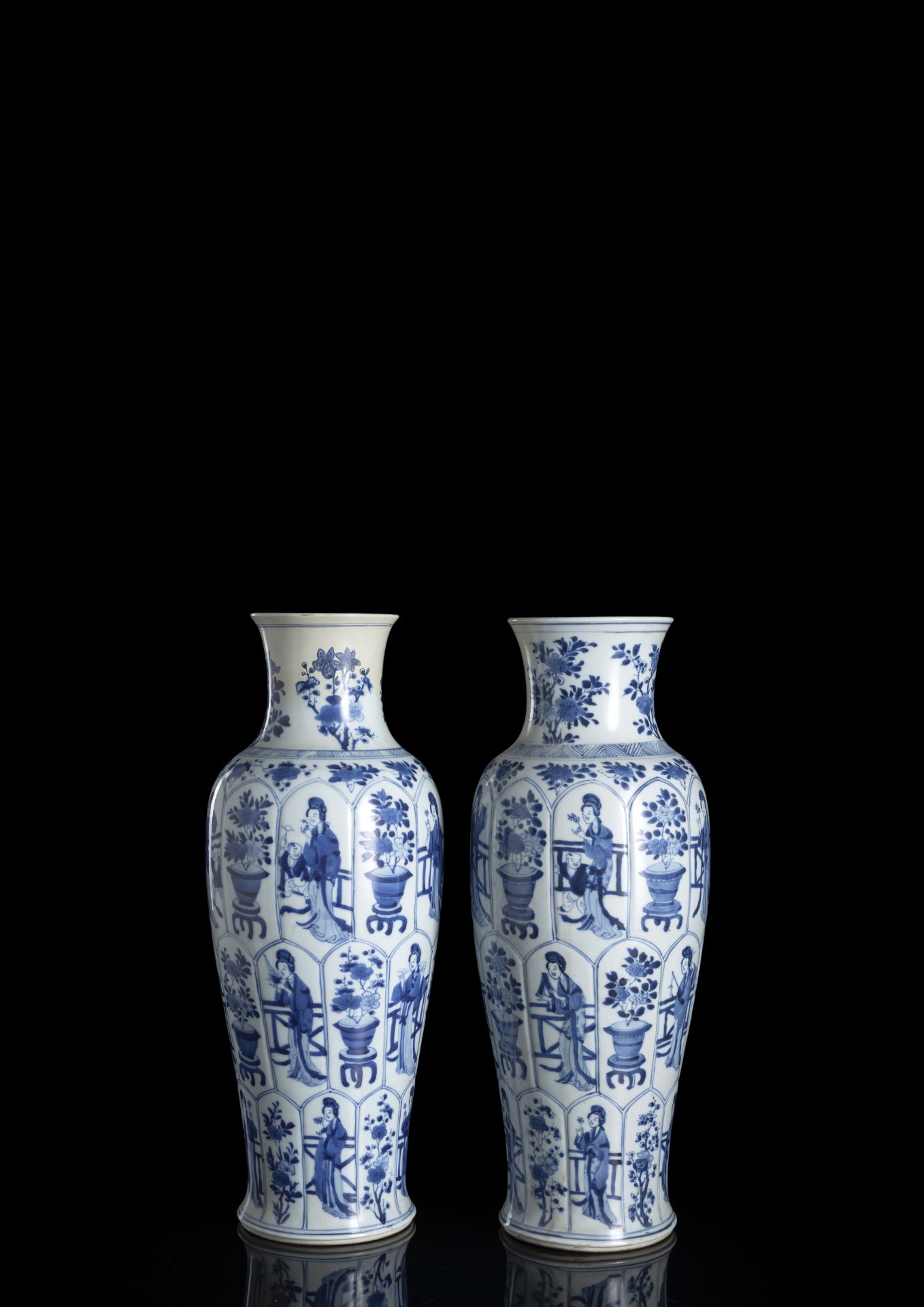 A GOOD PAIR OF BLUE AND WHITE PORCELAIN VASES