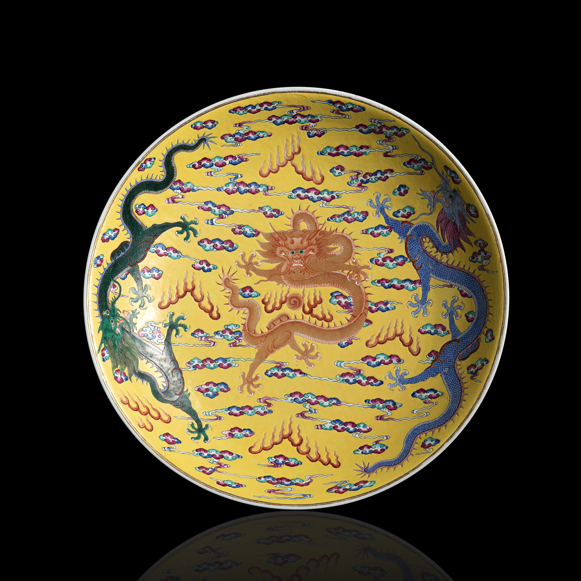 A LARGE PORCELAIN DRAGON DISH