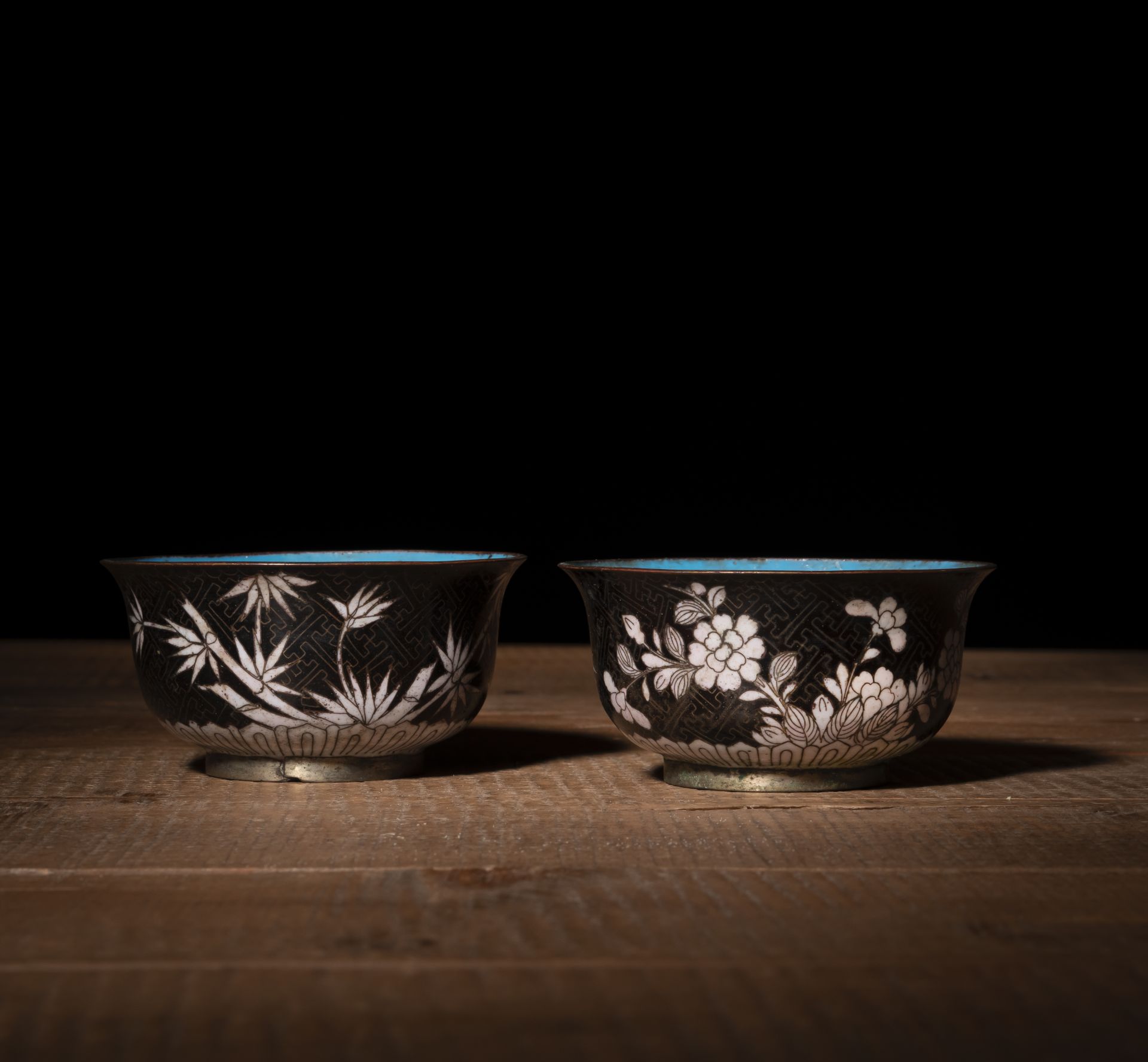 A PAIR OF FLORAL CLOISONNÉ-ENAMEL BOWLS