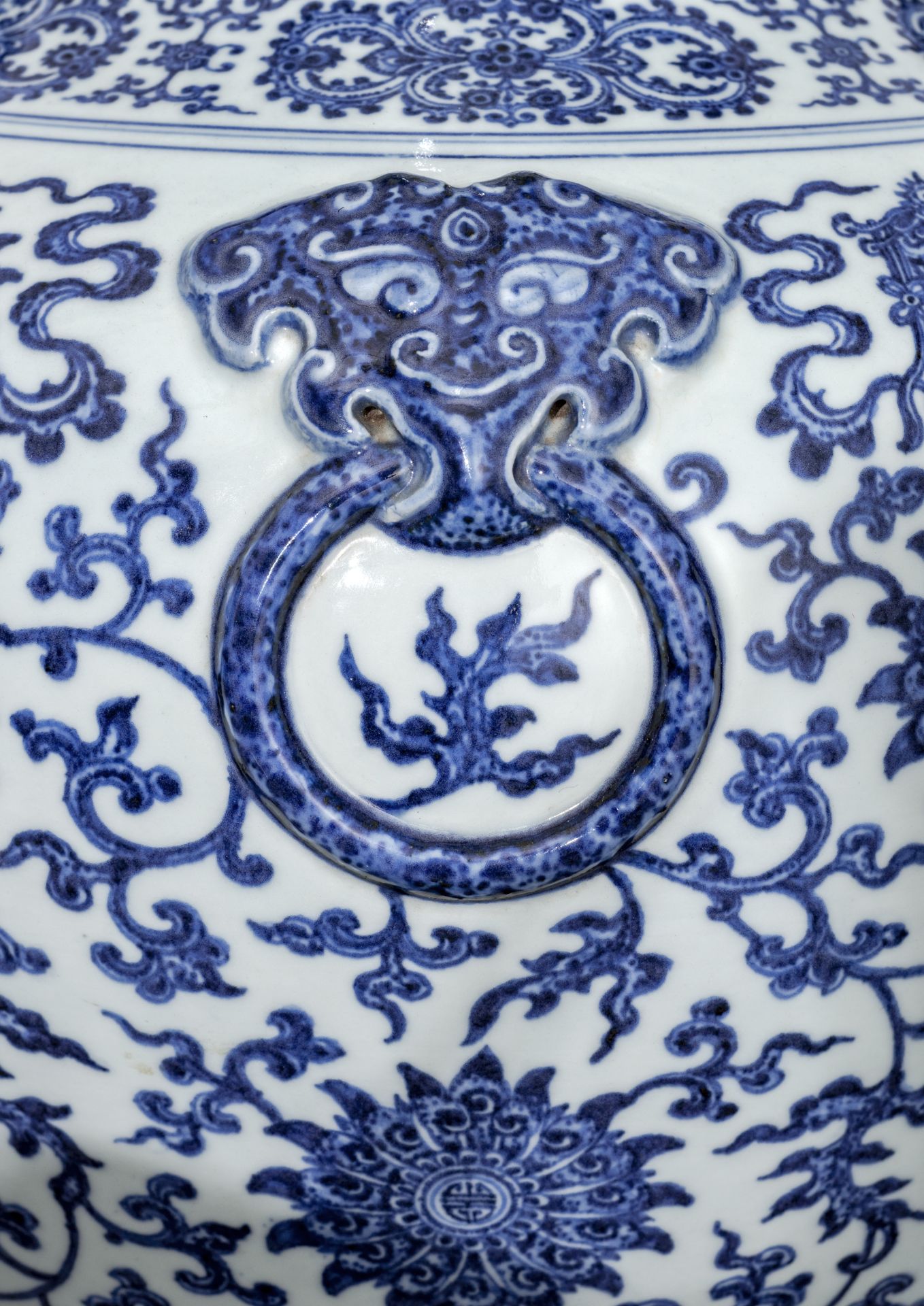 Feine kaiserliche Vase in 'Hu'-Form - Bild 5 aus 16