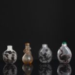 Vier Pekingglas-Snuffbottles mit Überfang