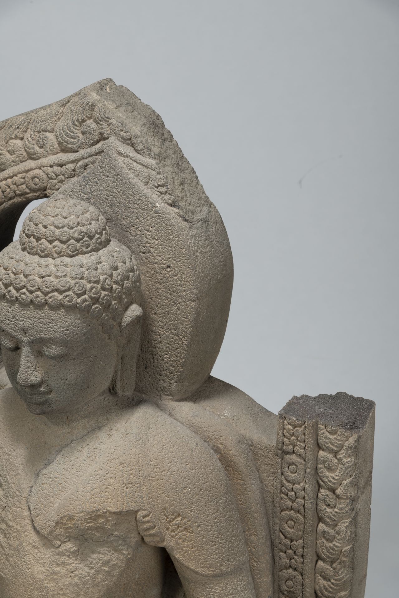 Vulkansteinfigur des Buddha Shakyamuni - Bild 6 aus 10