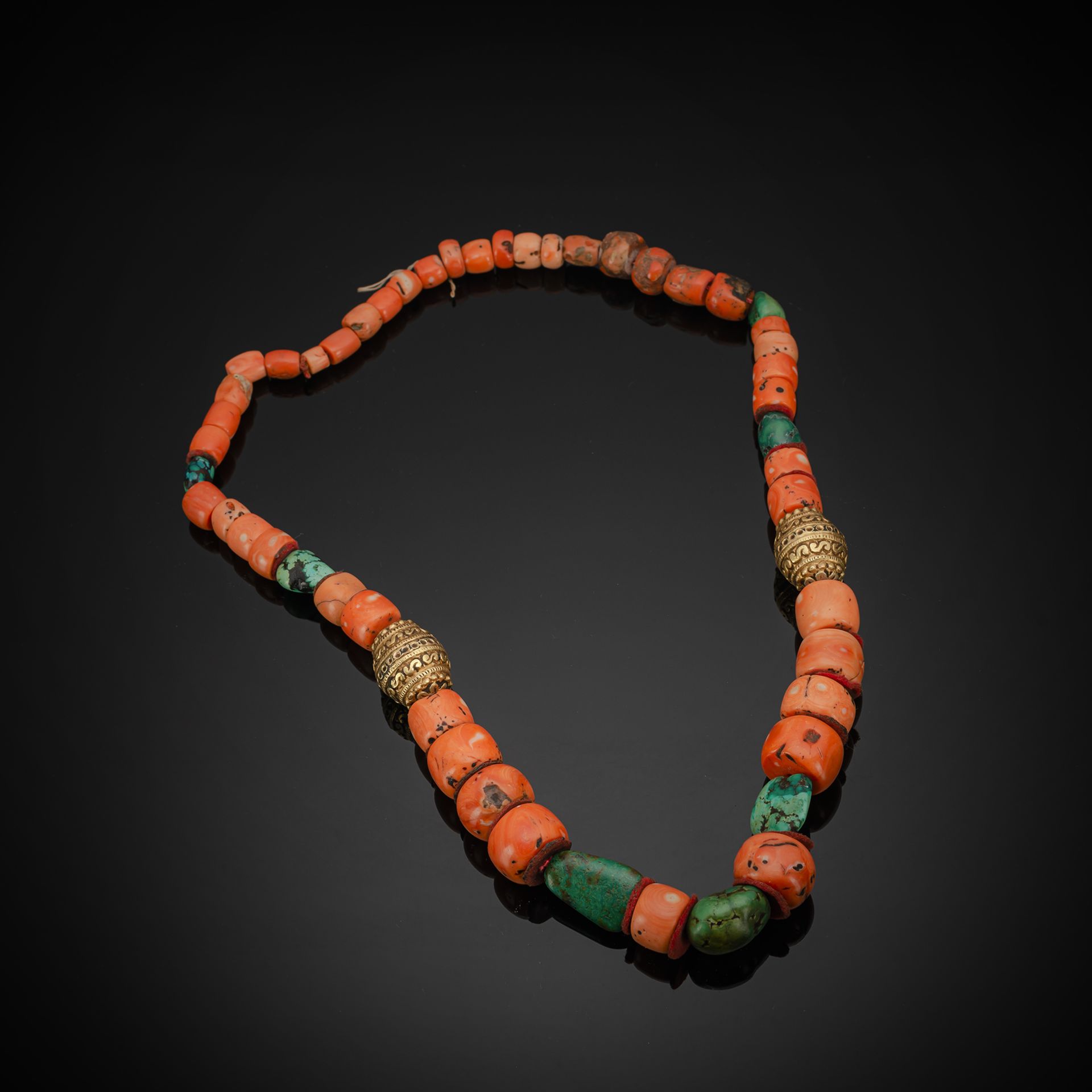 A RED CORAL AND TURQUOISE BEAD NECKLACE