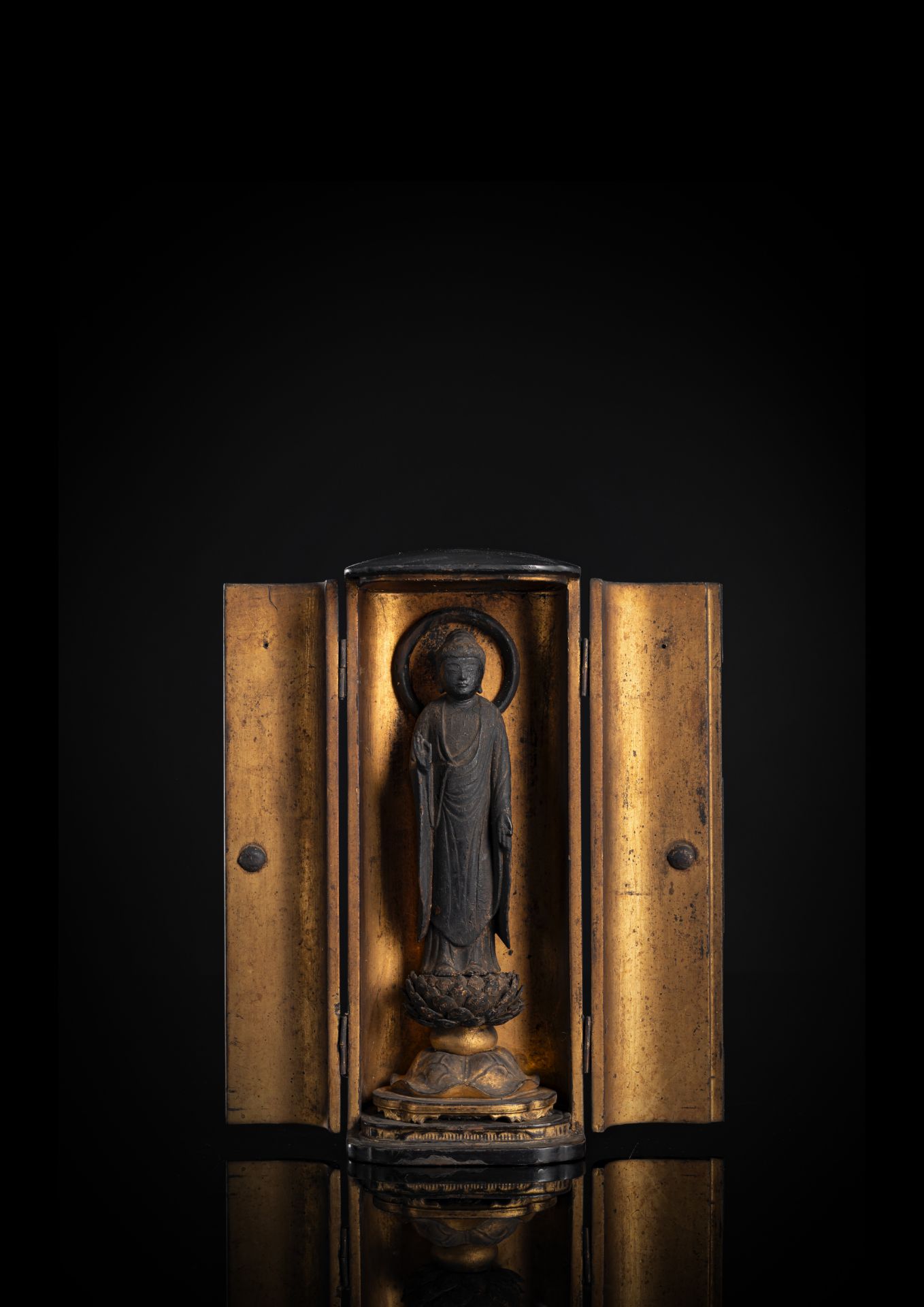 A GILT- AND BLACK LACQUERED WOOD SHRINE WITH AMIDA BUDDHA