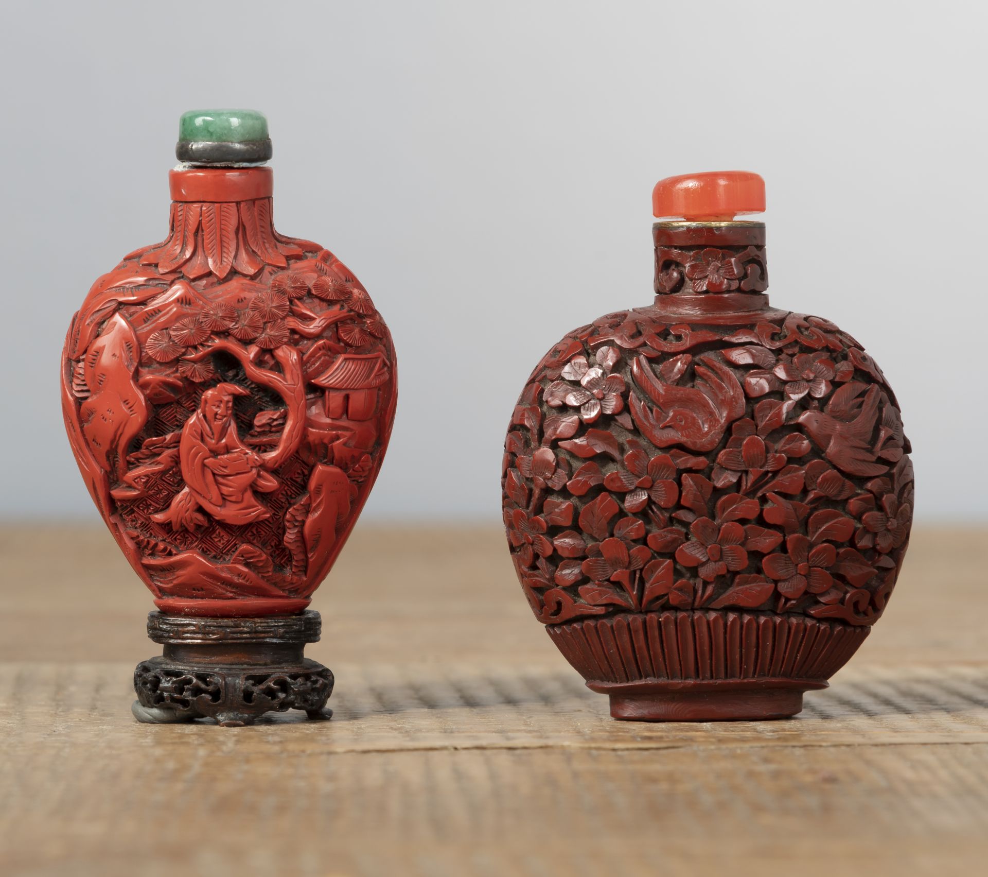 TWO RED LACQUER CARVED SNUFF BOTTLES DEPICTING FLOWERS, BIRDS AND SCHOLARS - Image 3 of 5